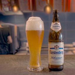 Fürstenberg-Hefe Weizen 0,5 l — Foto
